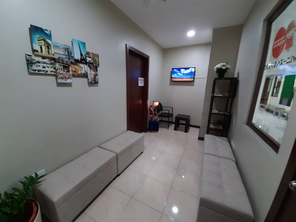＊CHONG HUA HOSPITAL MANDAUE PATIENT LOUNGE＊ JapaneseHelpDesk